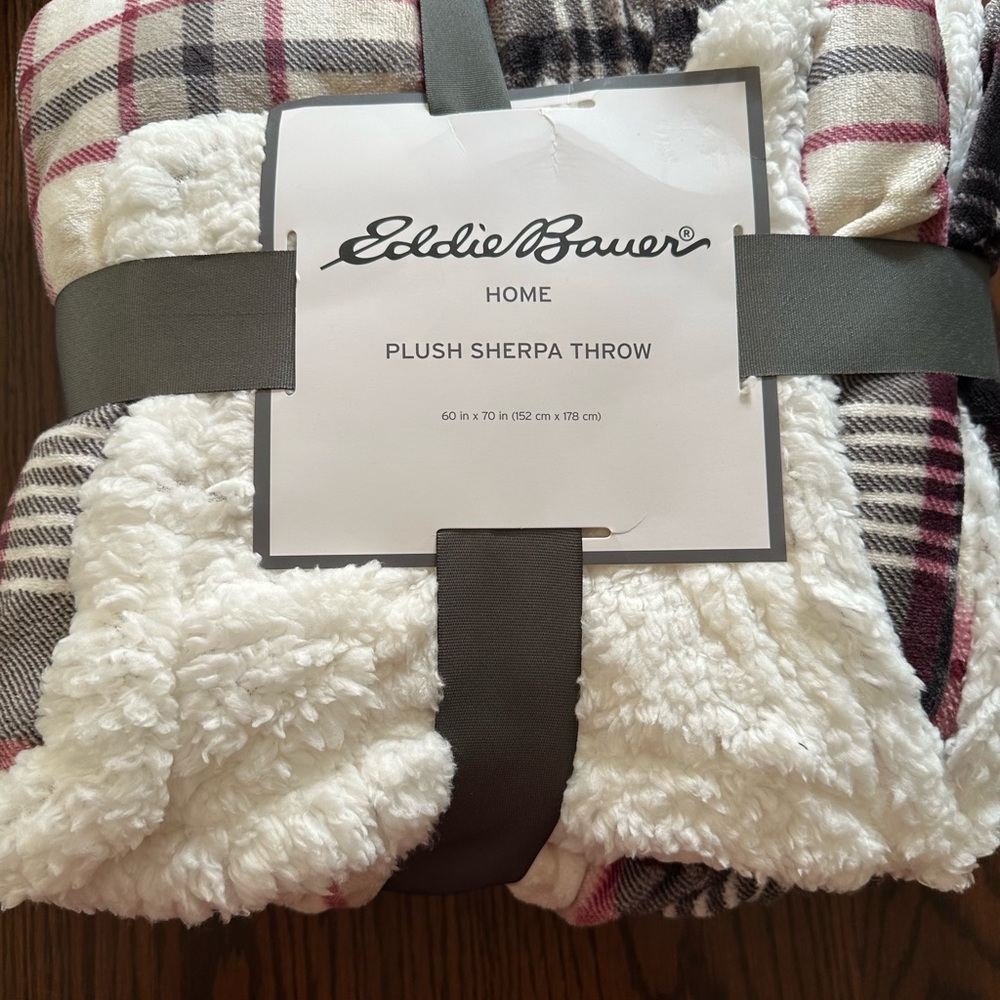 Eddie Bauer Plaid Sherpa Throw Blanket